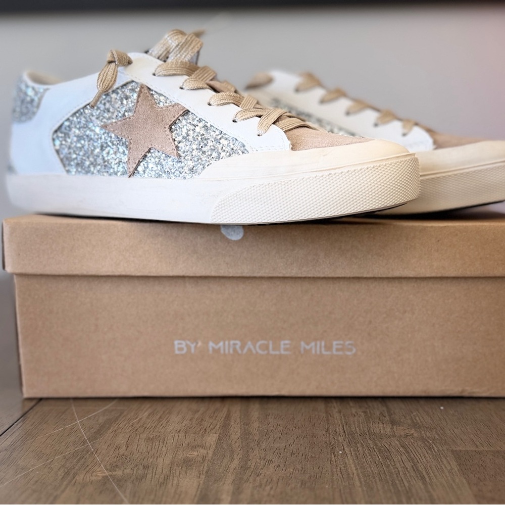 Miracle Miles Glitter Star Sneakers - Silver and Tan